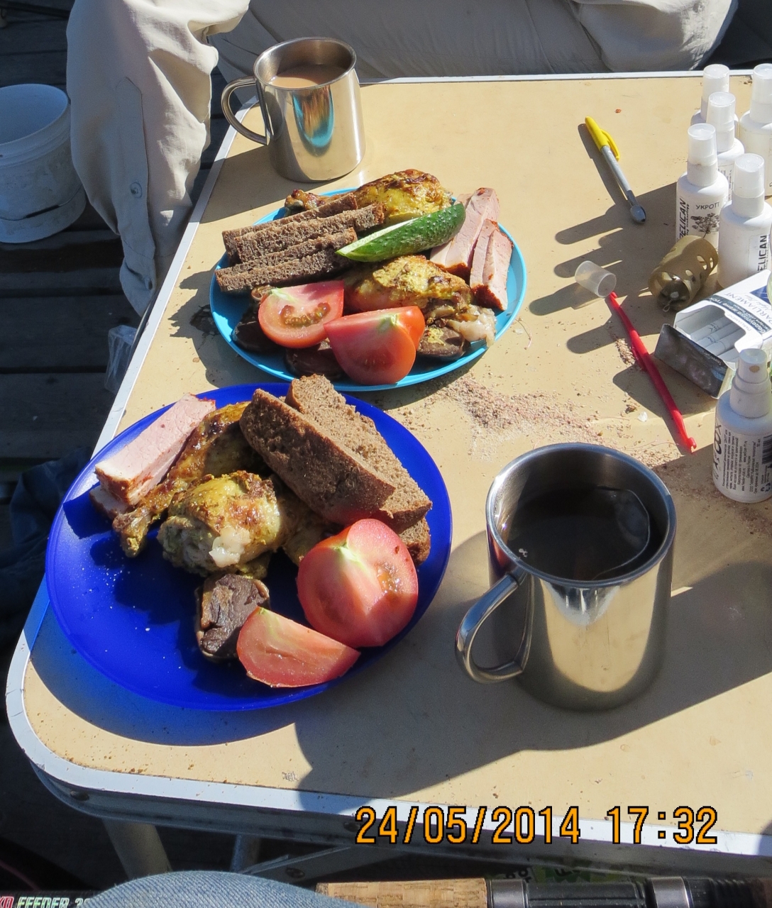 Война войной, обед по распорядку