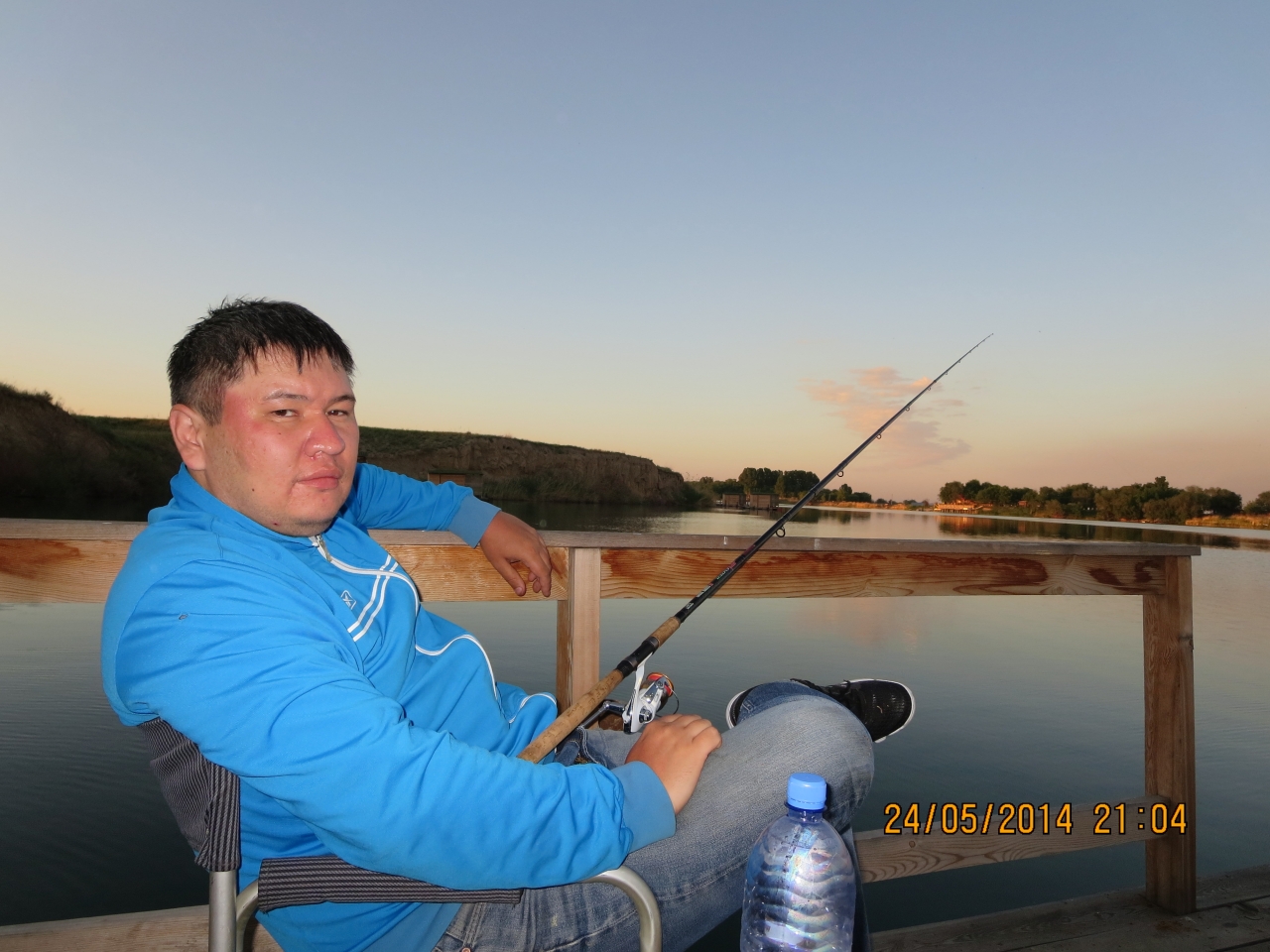 без комментариев <img src="styles/default/xenforo/clear.png" class="mceSmilieSprite mceSmilie1"...