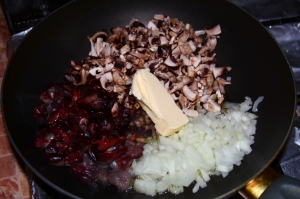 Перепела в беконе