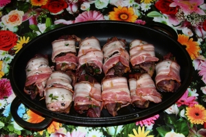 Перепела в беконе